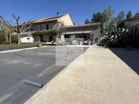 mas avec piscine à montélimar