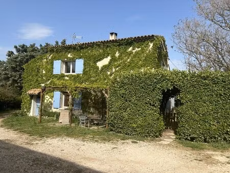propriété équestre avec villa et gîtes lançon-provence