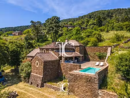 mas ancien du xviiieme siècle 108m² habitables 4 chambres terrain de 3 173 m² piscine
