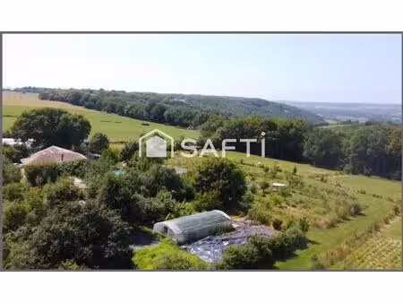 maison t3 de 93m² et grange attenante d'une surface environ de 155m2  dortoirs 10 couchage