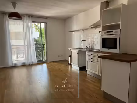 a louer - t2 non meublé avec balcon et parking