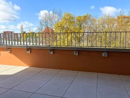 t3 neuf avec grand balcon