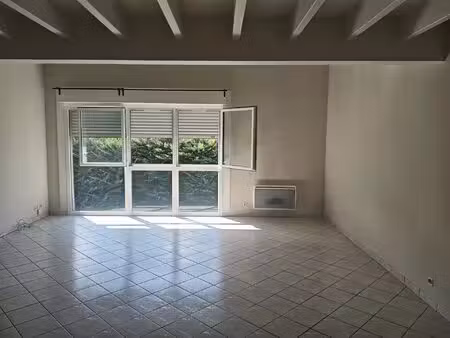 grand appartement avec parking à tours