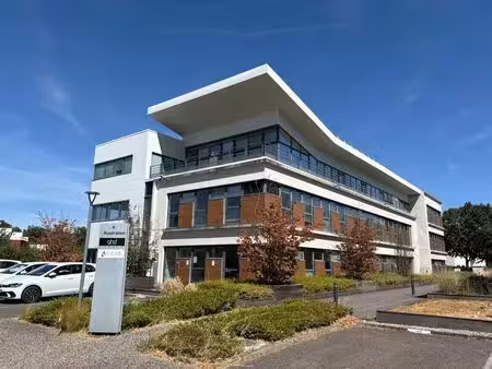 location bureaux 320 m² à 1 152 m²