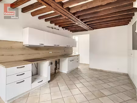 grand 2p de 66.35m2 en centre ville dans immeuble ancien