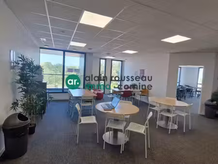location bureaux trélazé 49800 1275m²