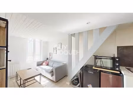 f2 meublé en duplex - 37 m² au sol   calme   à 2 min de la gare