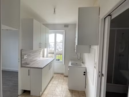 hyper centre beaumont la ronce   appartement 1 chambre