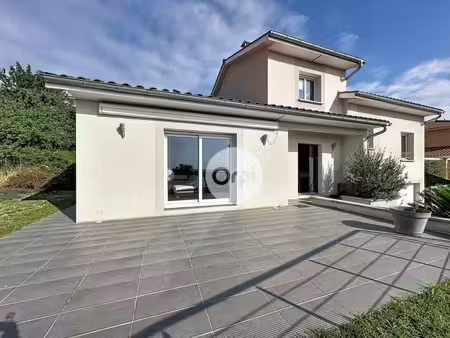 vente maison 5 pièces 130 m² soucieu-en-jarrest (69510)