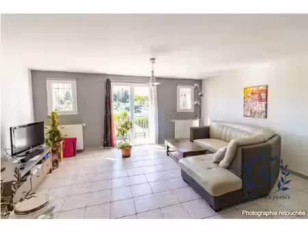 maison de village de 120 m² avec grand garage varages (83)