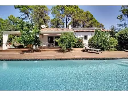 a vendre en exclusivité ! figanières maison de plain-pied 120 m² 3 chambres piscine et...