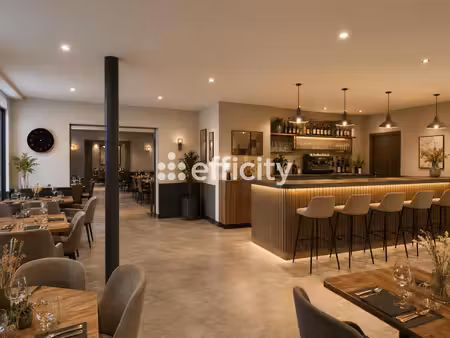 local commercial - 211 m²