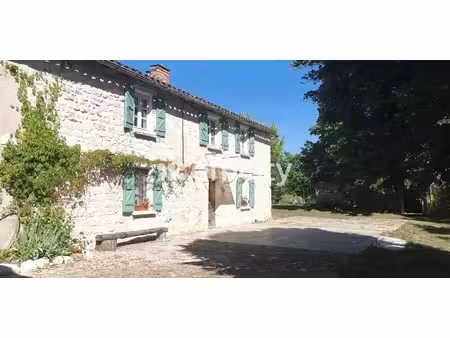 maison 10 pièces - 148 m²