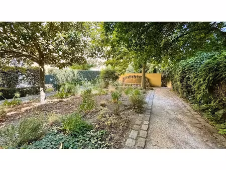 location meublée appartement 3 pièces 53.08 m² à aix-en-provence (13090)  1 770 €