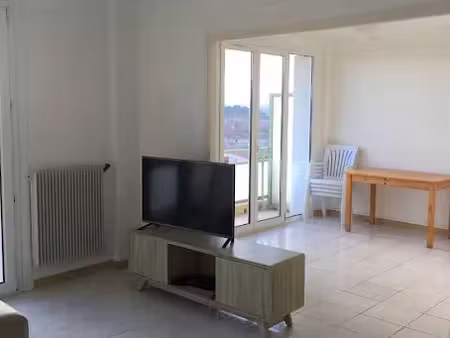 location appartement 3 pièces 76 m² à carcassonne (11000)  522 €