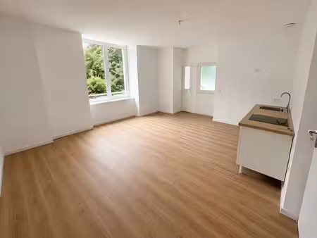 location appartement 2 pièces 54.44 m² à kerlaz (29100)  535 €
