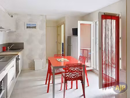 location meublée appartement 3 pièces 31.96 m² à saint-nazaire (44600)  445 €