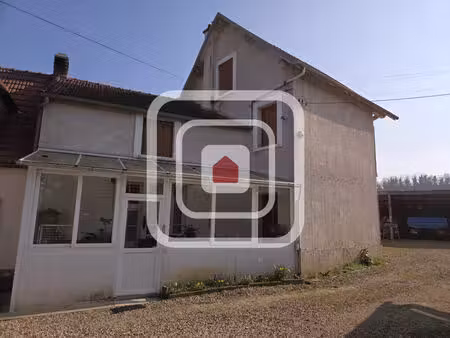 maison ancienne avec dépendances