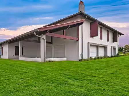 maison d'architecte 307 m2  terrain 6000 m2