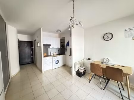 appartement lumineux avec loggia centre-ville