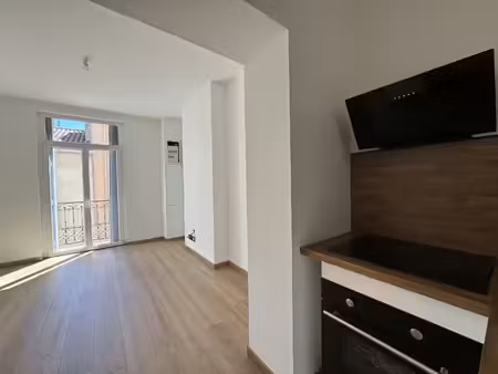 appartement t2 lumineux traversant avec balcons et cave