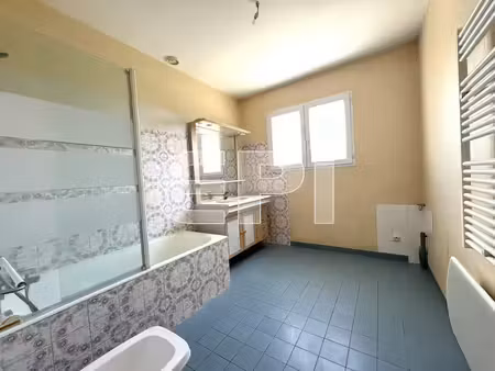vente maison 5 pièces 99 m² saumur (49400)