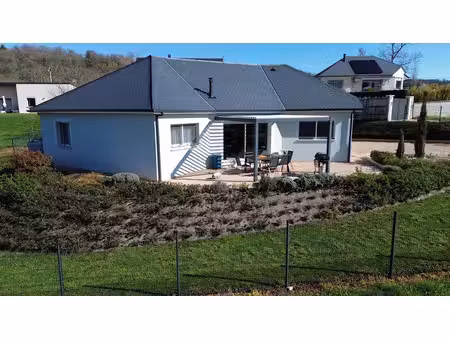 vente maison 4 pièces 105 m² à saint-laurent-d'olt (12560)  284 000 €
