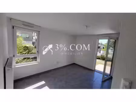 3%.com-neudorf : location studio 25m² + terrasse +stationnement.