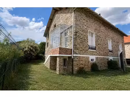 maison de 102 m² à chailly en brie - 1 065 €