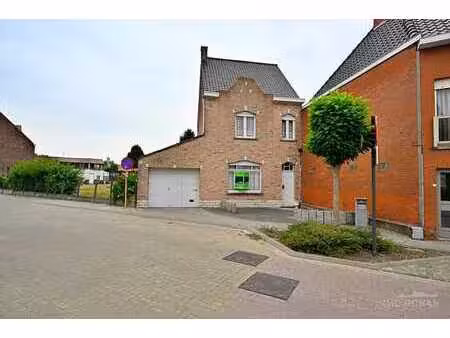 maison semi-détachée avec 3 chambres à kluisbergen !