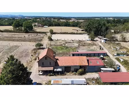 vente ferme 4 pièces 200 m² à roanne (42300)  375 000 €