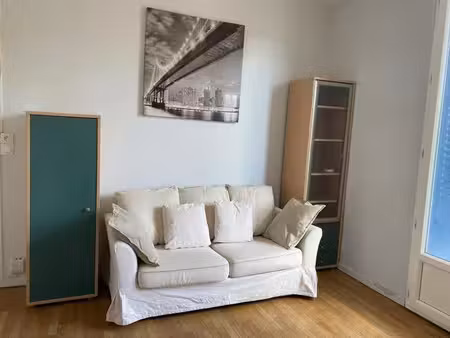location appartement 1 pièce 28 m² à lyon 8 (69008)