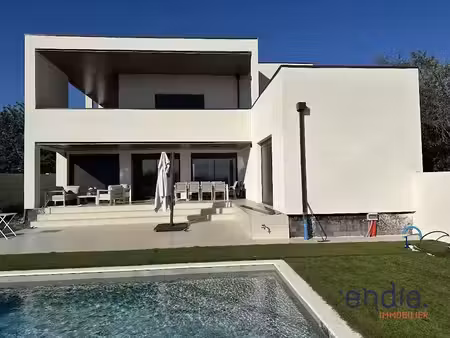 vente maison 6 pièces 230 m² à le vernet (03200)  1 100 000 €
