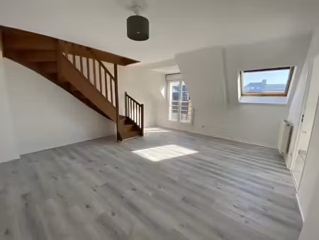 appartement t3 non meublé en duplex quartier saint acheul av