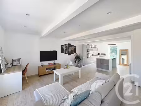 vente appartement 3 pièces 84.09 m² à le puy-en-velay (43000)  215 000 €