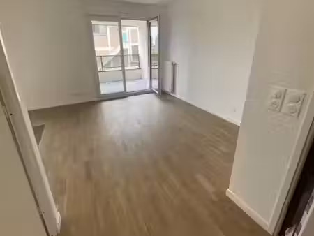location appartement 1 pièce 35 m² à romainville (93230)  980 €