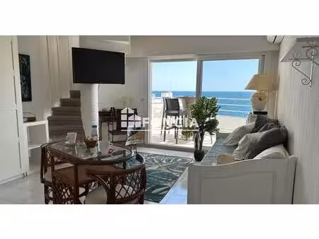️ saint-raphaël trayas studio en première ligne sur mer avec toit terrasse et balcon