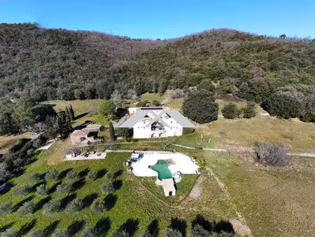 domaine en pierre du xviiie siècle – 280 m² habitables – 3