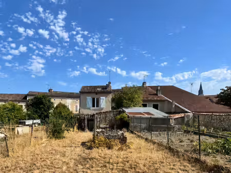 maison de village 75m² - jardin et dépendances