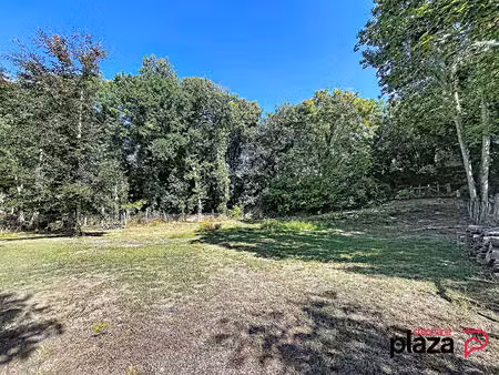 terrain constructible à 500 m de la plage