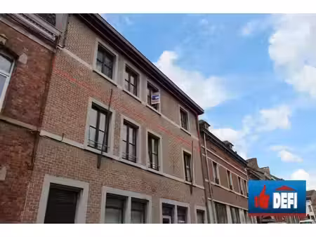 spacieux appartement deux chambres en plein centre