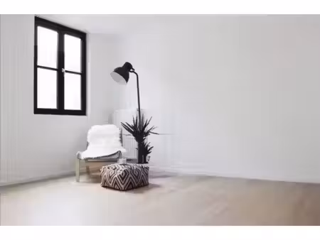 studio rénové et lumineux  bien situé à ekkergem