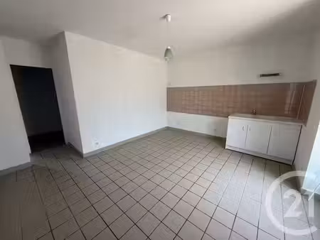 appartement t2 à louer - 2 pièces - 31 94 m2 - st maur - 36 - centre