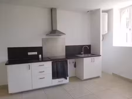 location appartement 2 pièces 45 m² à puget-ville (83390)