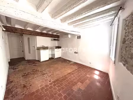 location appartement 1 pièce 21 m² à l’isle-sur-la-sorgue (84800)