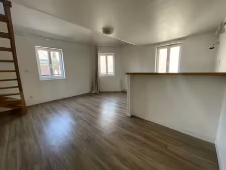 a louer - appartement f2 en duplex - place saint-marc rouen