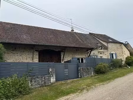 axe chalon - le creusot  grand calme ensemble immobilier en pierre