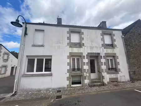 maison à vendre coeur du bourg de noyal-pontivy ! idéal inves