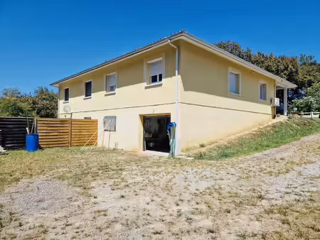 maison 3 chambres avec garage et vue dégagée – pouillon