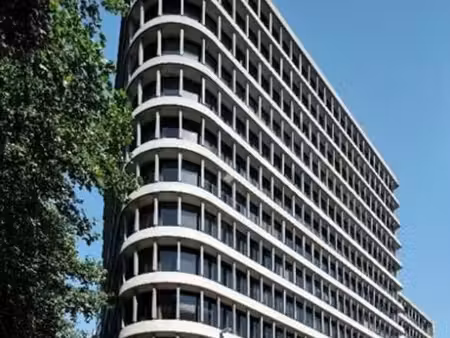 av. louise : office space with great views on the 7th floor